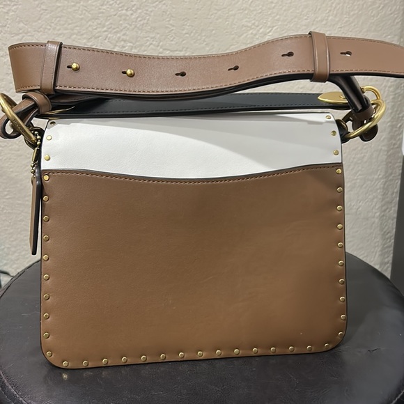 Coach purse - Picture 2 of 5